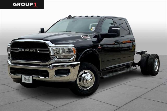 2024 RAM Ram 3500 Chassis Cab RAM 3500 TRADESMAN CREW CAB CHASSIS 4X4 60 CA