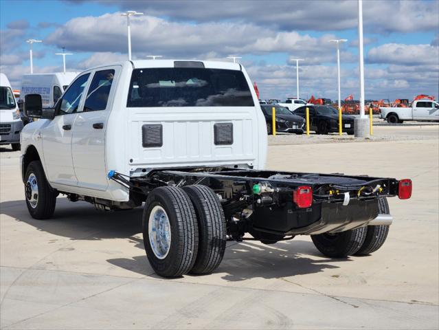 2024 RAM Ram 3500 Chassis Cab RAM 3500 TRADESMAN CREW CAB CHASSIS 4X4 60 CA