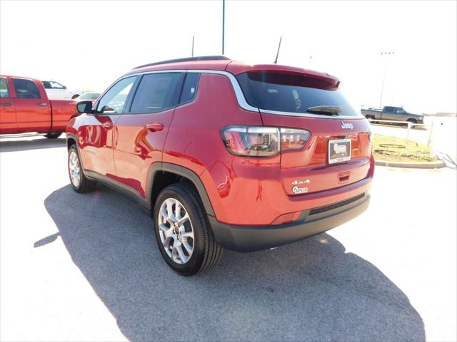 2025 Jeep Compass COMPASS LATITUDE 4X4