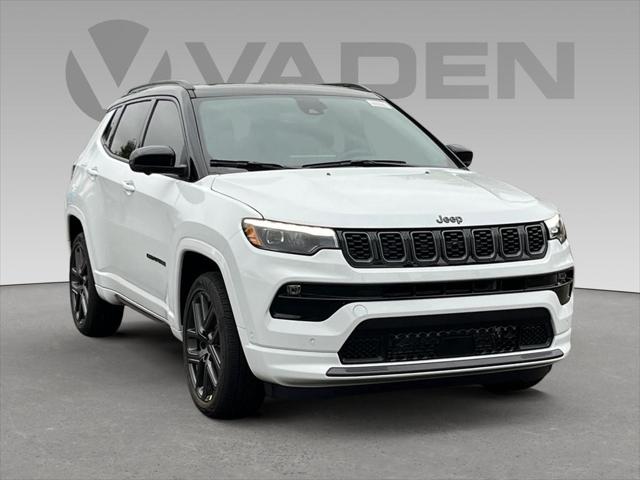 2025 Jeep Compass COMPASS LIMITED 4X4