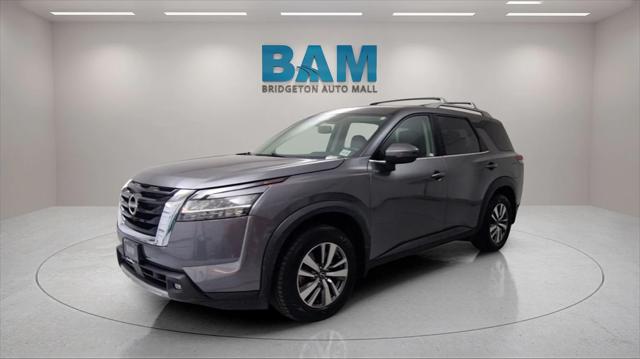 2022 Nissan Pathfinder SL 4WD