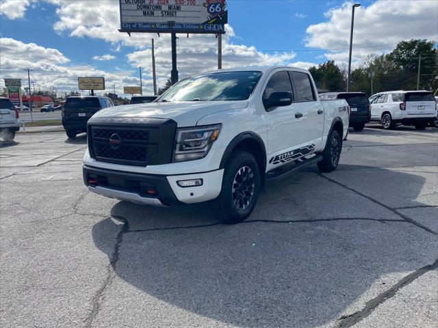 2022 Nissan TITAN Crew Cab PRO-4X 4x4