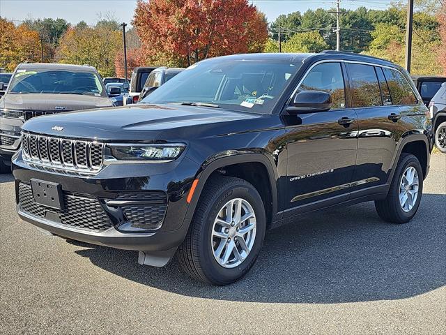 2024 Jeep Grand Cherokee GRAND CHEROKEE LAREDO X 4X4