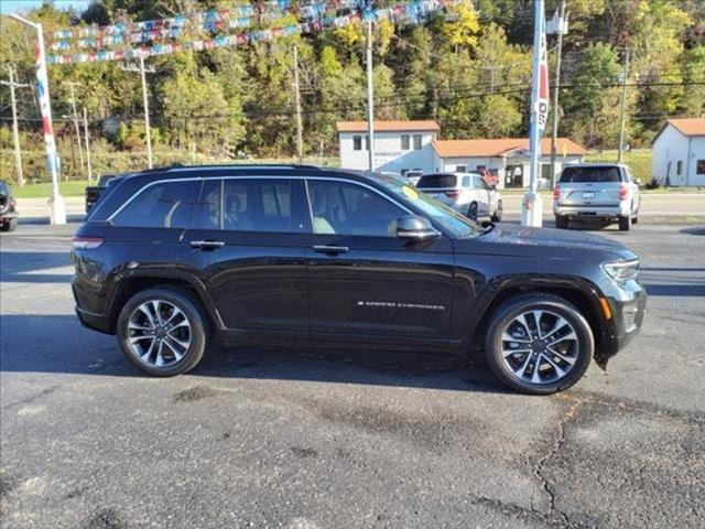 2022 Jeep Grand Cherokee Overland 4x4