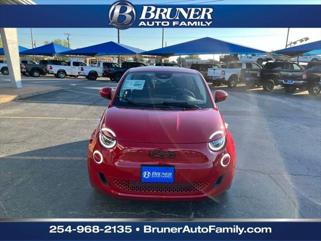 2024 Fiat FIAT 500e 500e INSPI(RED)