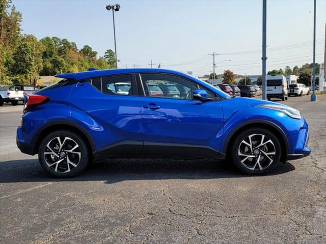 2022 Toyota C-HR XLE