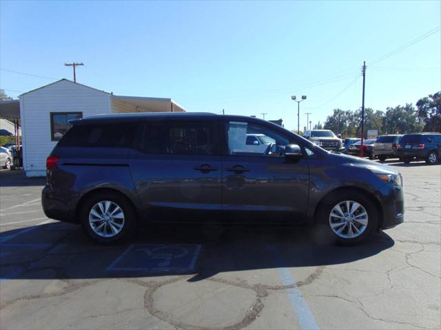 2016 Kia Sedona LX