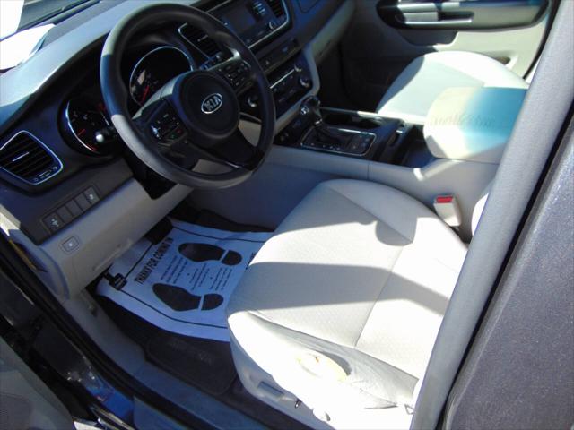2016 Kia Sedona LX