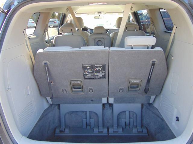 2016 Kia Sedona LX