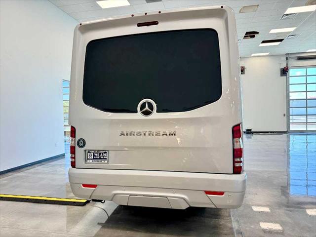 2025 Mercedes-Benz Sprinter 4500 Chassis Standard Roof 4-Cyl Diesel HO