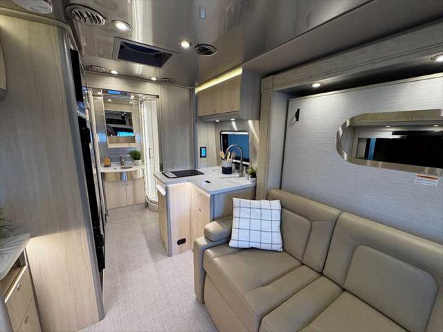 2025 Mercedes-Benz Sprinter 4500 Chassis Standard Roof 4-Cyl Diesel HO