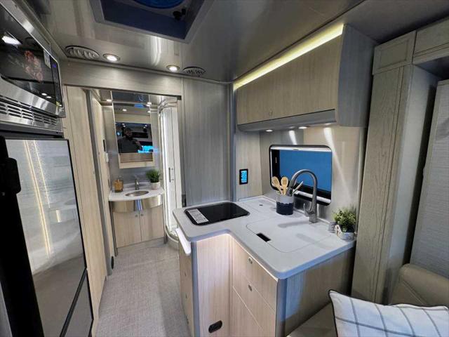 2025 Mercedes-Benz Sprinter 4500 Chassis Standard Roof 4-Cyl Diesel HO