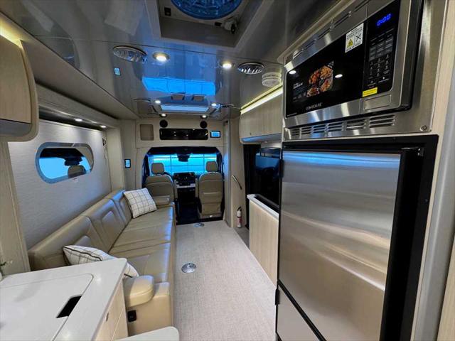2025 Mercedes-Benz Sprinter 4500 Chassis Standard Roof 4-Cyl Diesel HO