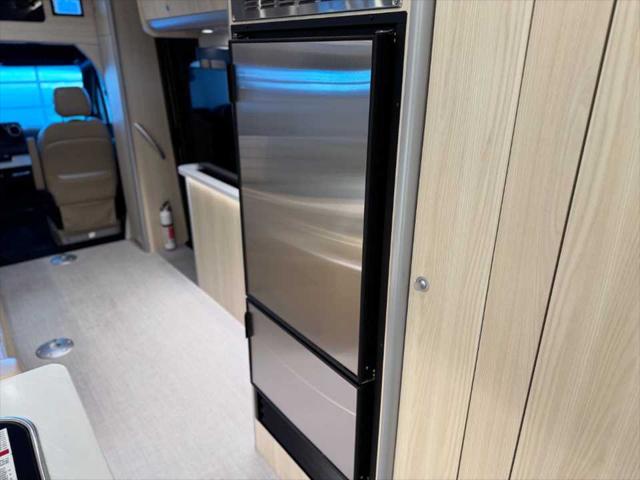2025 Mercedes-Benz Sprinter 4500 Chassis Standard Roof 4-Cyl Diesel HO