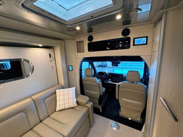 2025 Mercedes-Benz Sprinter 4500 Chassis Standard Roof 4-Cyl Diesel HO
