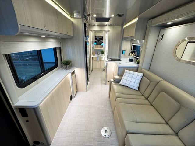 2025 Mercedes-Benz Sprinter 4500 Chassis Standard Roof 4-Cyl Diesel HO