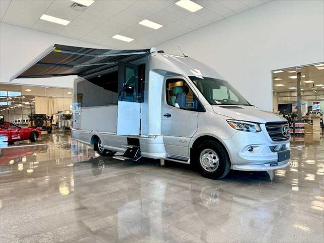 2025 Mercedes-Benz Sprinter 4500 Chassis Standard Roof 4-Cyl Diesel HO