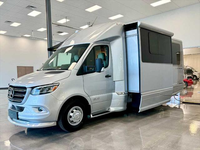 2025 Mercedes-Benz Sprinter 4500 Chassis Standard Roof 4-Cyl Diesel HO