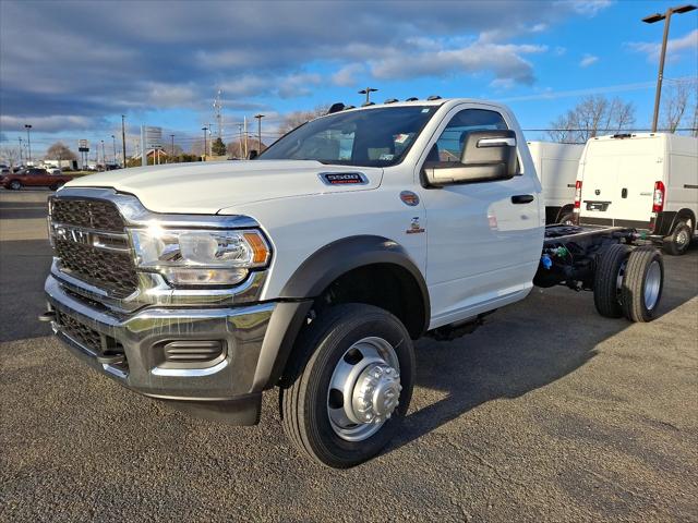 2024 RAM Ram 5500 Chassis Cab RAM 5500 TRADESMAN CHASSIS REGULAR CAB 4X4 84 CA