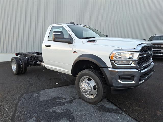 2024 RAM Ram 5500 Chassis Cab RAM 5500 TRADESMAN CHASSIS REGULAR CAB 4X4 84 CA