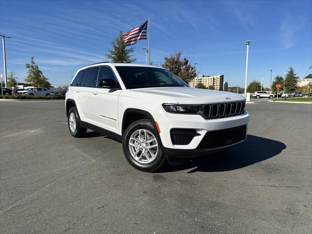 2025 Jeep Grand Cherokee GRAND CHEROKEE LAREDO X 4X2