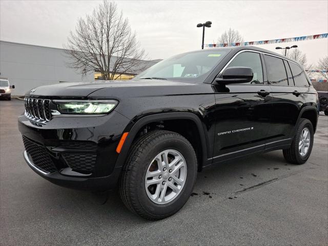 2025 Jeep Grand Cherokee GRAND CHEROKEE LAREDO 4X4