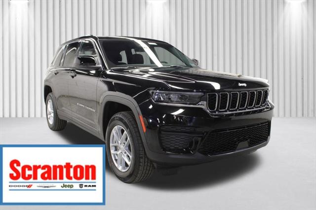 2025 Jeep Grand Cherokee GRAND CHEROKEE LAREDO X 4X4