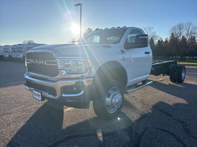 2024 RAM Ram 5500 Chassis Cab RAM 5500 TRADESMAN CHASSIS REGULAR CAB 4X4 120 CA