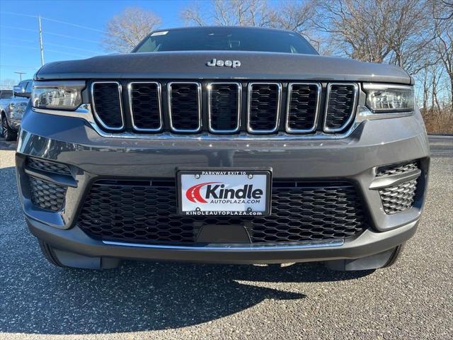 2025 Jeep Grand Cherokee GRAND CHEROKEE LAREDO X 4X4