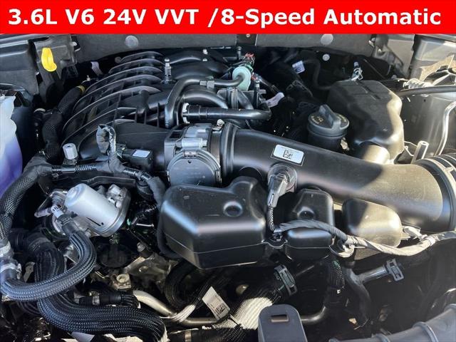 2025 Jeep Grand Cherokee GRAND CHEROKEE LAREDO X 4X4