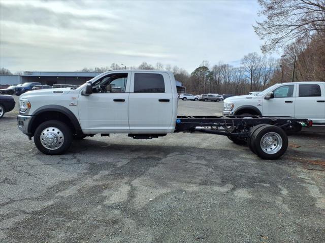 2024 RAM Ram 5500 Chassis Cab RAM 5500 TRADESMAN CHASSIS REGULAR CAB 4X4 84 CA