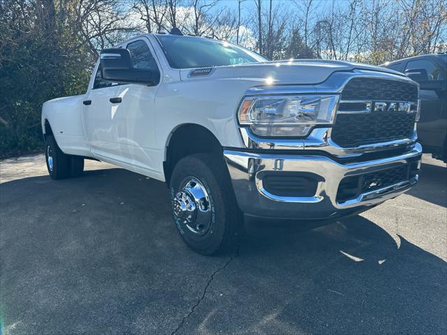 2024 RAM Ram 3500 RAM 3500 TRADESMAN CREW CAB 4X4 8 BOX