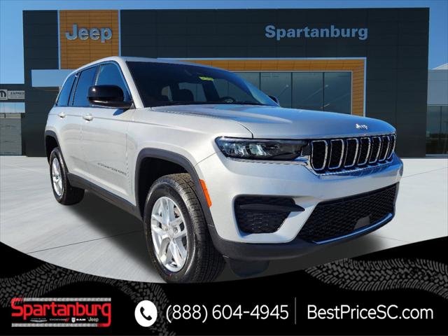 2025 Jeep Grand Cherokee GRAND CHEROKEE LAREDO X 4X2