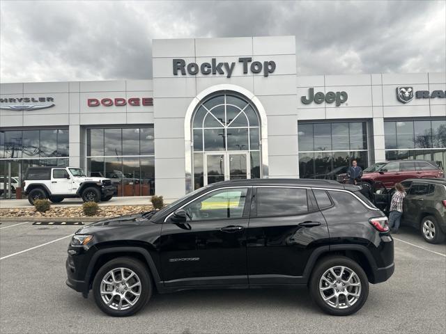 2024 Jeep Compass Latitude Lux FWD