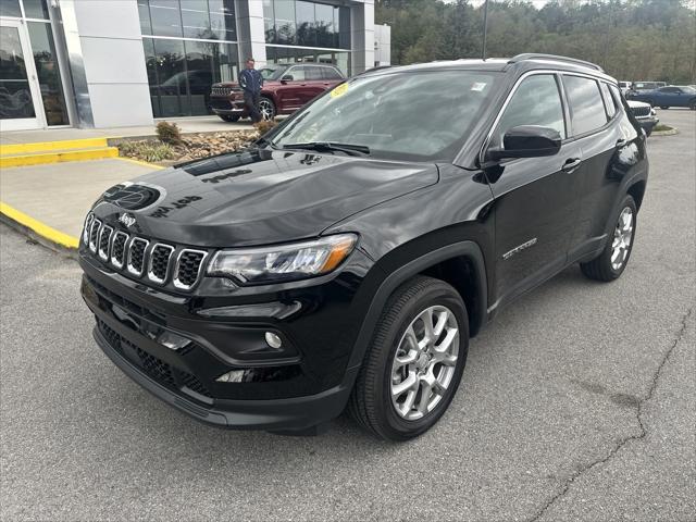 2024 Jeep Compass Latitude Lux FWD