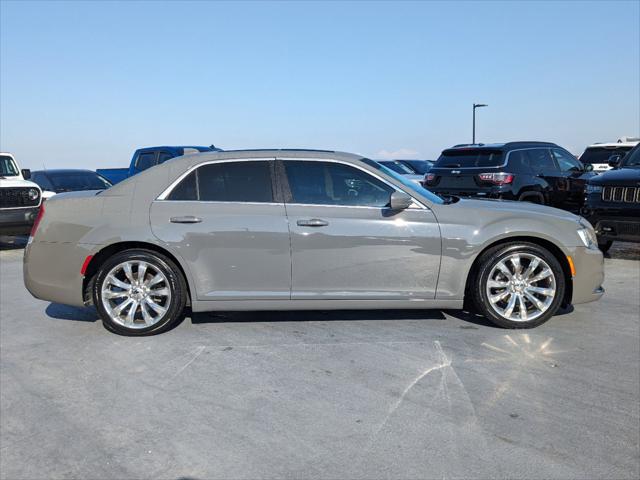 2018 Chrysler 300 Touring L