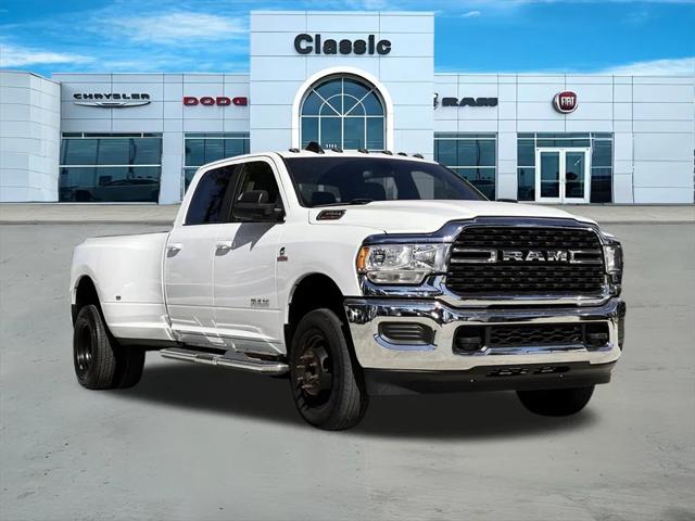 2022 RAM 3500 Big Horn Crew Cab 4x4 8 Box