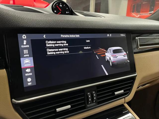 2019 Porsche Cayenne Standard