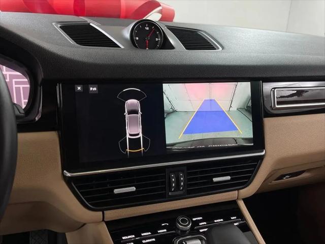2019 Porsche Cayenne Standard