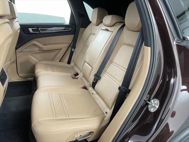 2019 Porsche Cayenne Standard