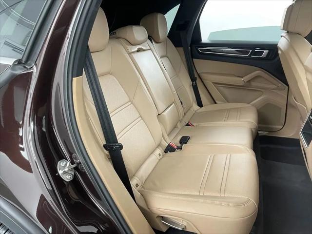 2019 Porsche Cayenne Standard
