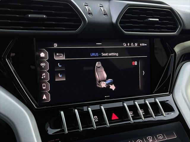 2021 Lamborghini Urus Pearl Capsule