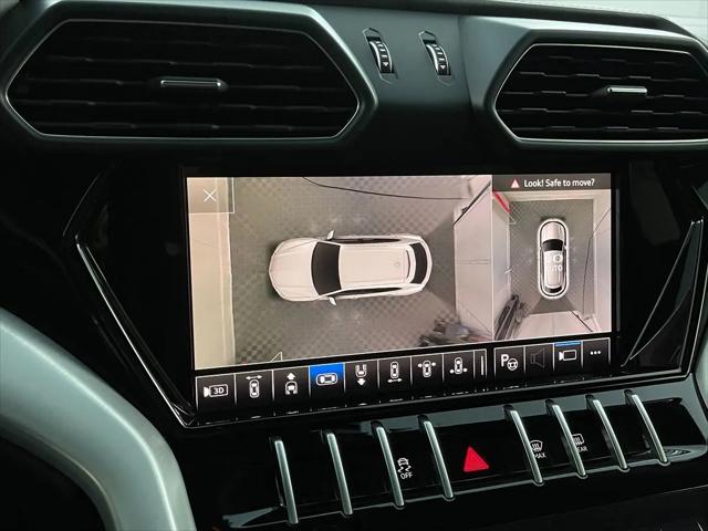 2021 Lamborghini Urus Pearl Capsule