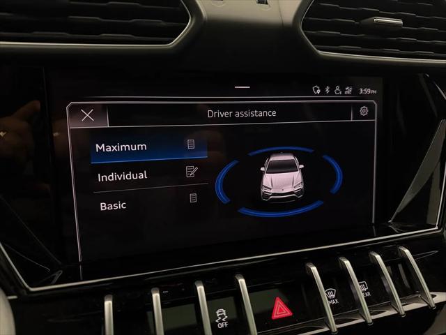 2021 Lamborghini Urus Pearl Capsule