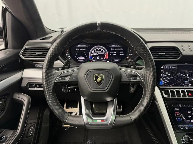 2021 Lamborghini Urus Pearl Capsule