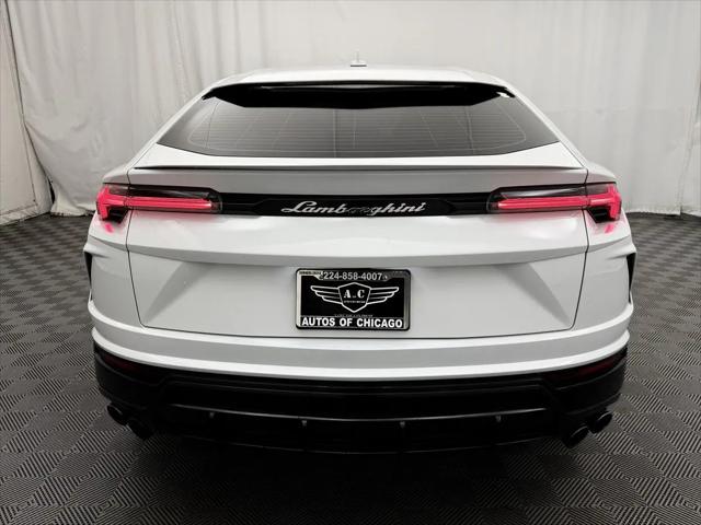 2021 Lamborghini Urus Pearl Capsule