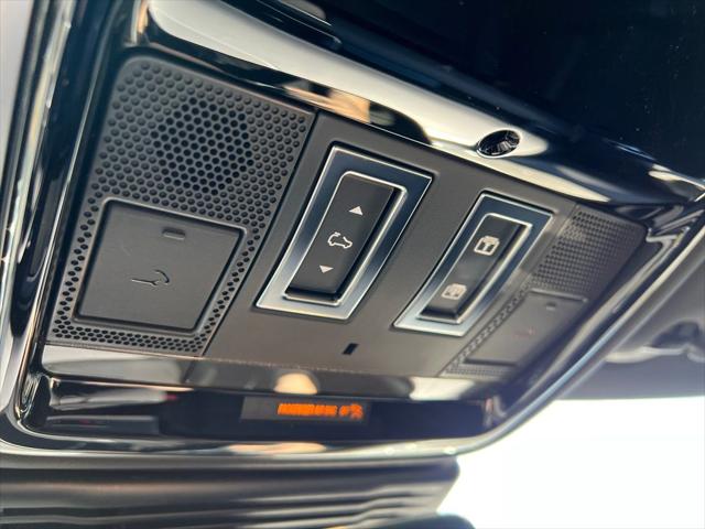 2025 Land Rover Range Rover Velar P400 Dynamic SE