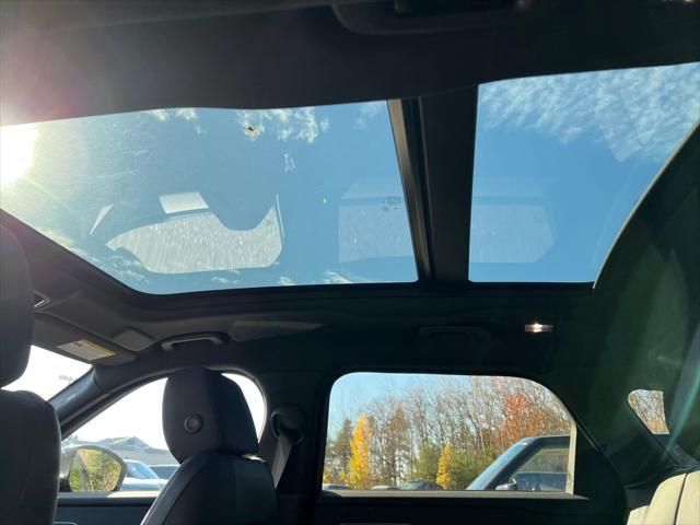 2025 Land Rover Range Rover Velar P400 Dynamic SE
