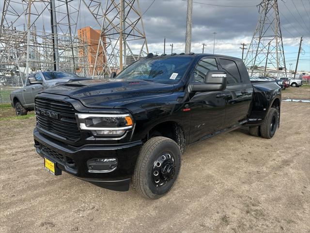 2024 RAM Ram 3500 RAM 3500 LARAMIE MEGA CAB 4X4 64 BOX