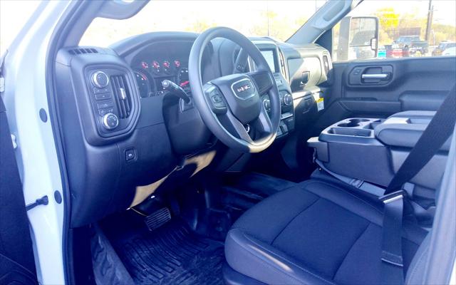 2025 GMC Sierra 2500HD 4WD Crew Cab Standard Bed Pro